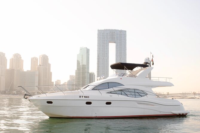 2-Hour Dubai Sea Escape, Swim, Tan & Sightseeing - Breakfast at Sea: What You Actually Get to Eat