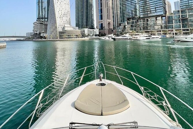 2-Hour Dubai Sea Escape, Swim, Tan & Sightseeing - The Crew: Attentive Service Makes the Difference