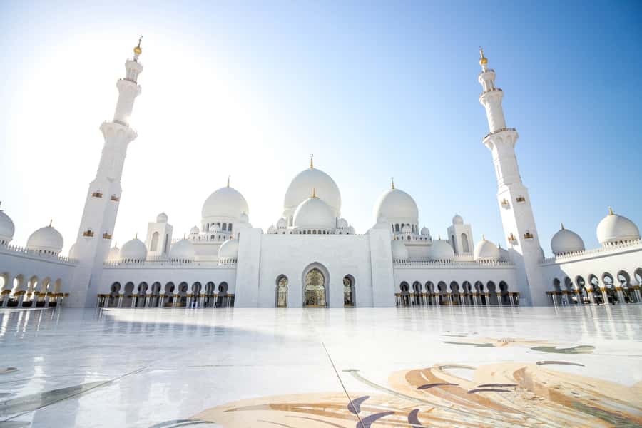 Abu Dhabi City Essentials: Half-Day Tour - Sheikh Zayed Grand Mosque: Dress Rules and the Best Photo Window