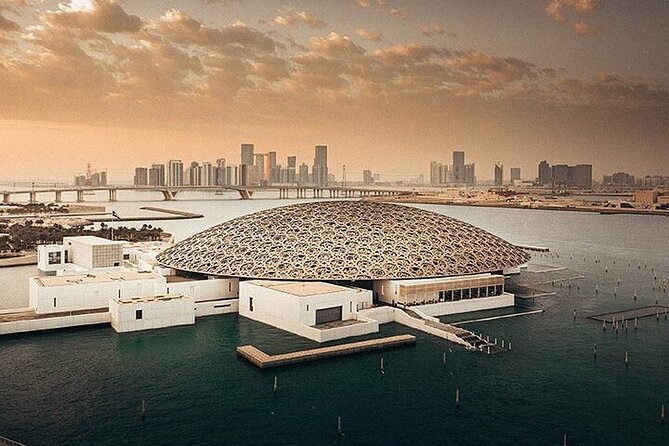 Abu Dhabi City Tour in 4x4 Private Vehicle - Qasr Al Watan: presidential-palace grounds with extra admission