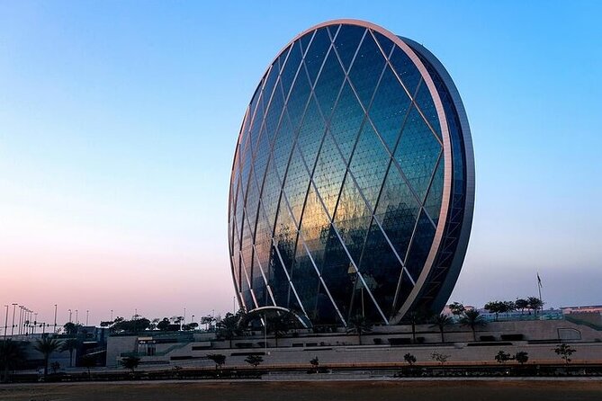 Abu Dhabi City Tour in 4x4 Private Vehicle - Abu Dhabi Corniche and Dates Market: waterfront + local food culture