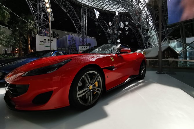 Abu Dhabi City Tour Including Ferrari World Tickets from Dubai - Yas Marina Circuit: the quick F1 photo stop