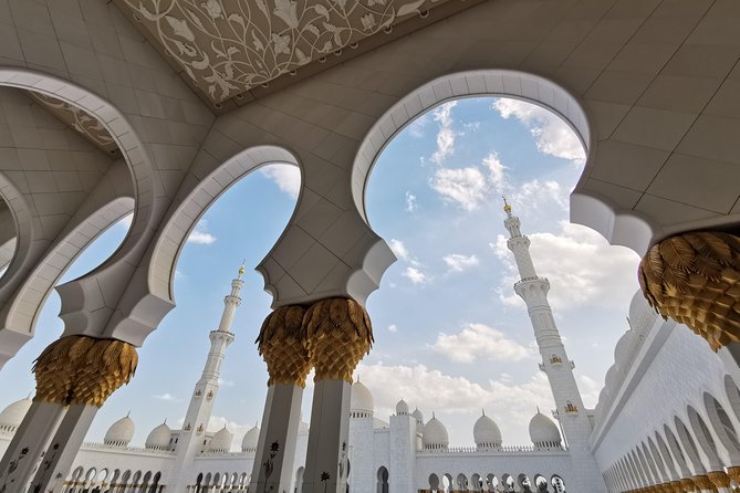 Abu Dhabi City Tour Including Ferrari World Tickets from Dubai - Sheikh Zayed Grand Mosque Center: your best cultural stop