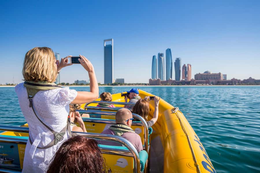 Abu Dhabi: Guided Speedboat Sightseeing Tour - Getting on the boat: marinas, meeting points, and what to bring