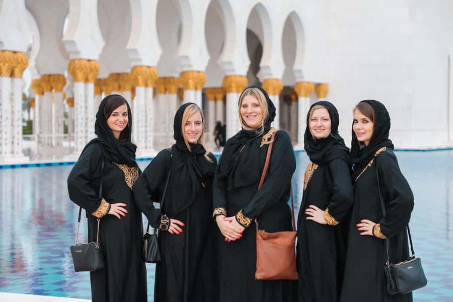 Abu Dhabi: Guided Walking Tour at Sheikh Zayed Grand Mosque - Should You Book This Sheikh Zayed Grand Mosque Walking Tour?