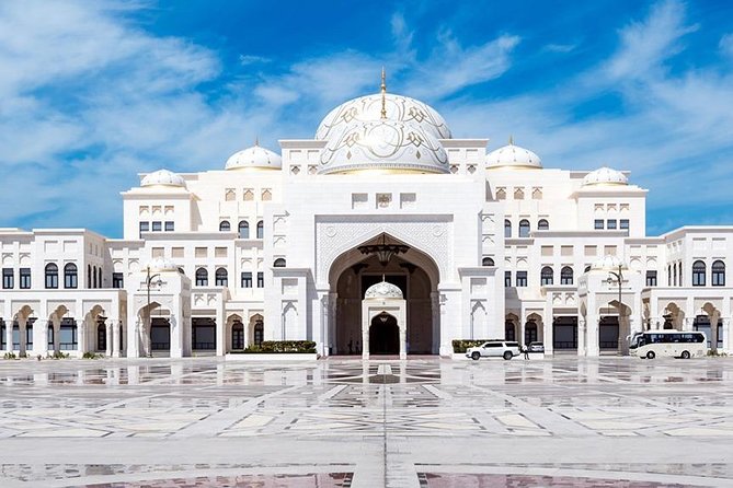 Abu Dhabi Half Day City Tour - Etihad Towers: The Modern Abu Dhabi Hit, With City Views at 300