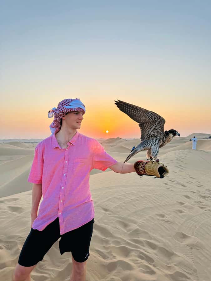 Abu Dhabi: Magical 4x4 Desert Tour with BBQ & Sandboarding - Getting There Smoothly: Pickup, Timing, and What You’ll Notice