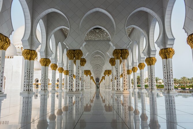 Abu Dhabi Private City Tour - Emirates Palace and Heritage Village: big architecture and living tradition