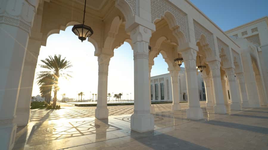 Abu Dhabi: Qasr Al Watan Palace & Garden Entry Ticket - Entering Qasr Al Watan: your first impressions and what to plan