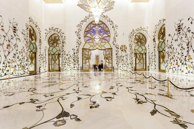 Abu Dhabi Sheikh Zayed Mosque Half-Day Guided Tour from Dubai - Dress code and tattoo rules: your #1 practical prep step