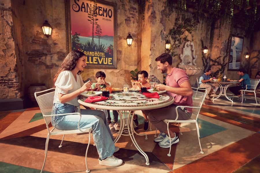 Abu Dhabi: Yas Island Multi-Park Entry Tickets - Warner Bros. World: character meets for DC and animation fans