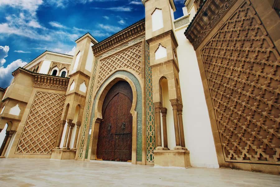 Agadir: Cable Car Ticket and Guided City Tour - Mohammed V Mosque: short visit, strong impact