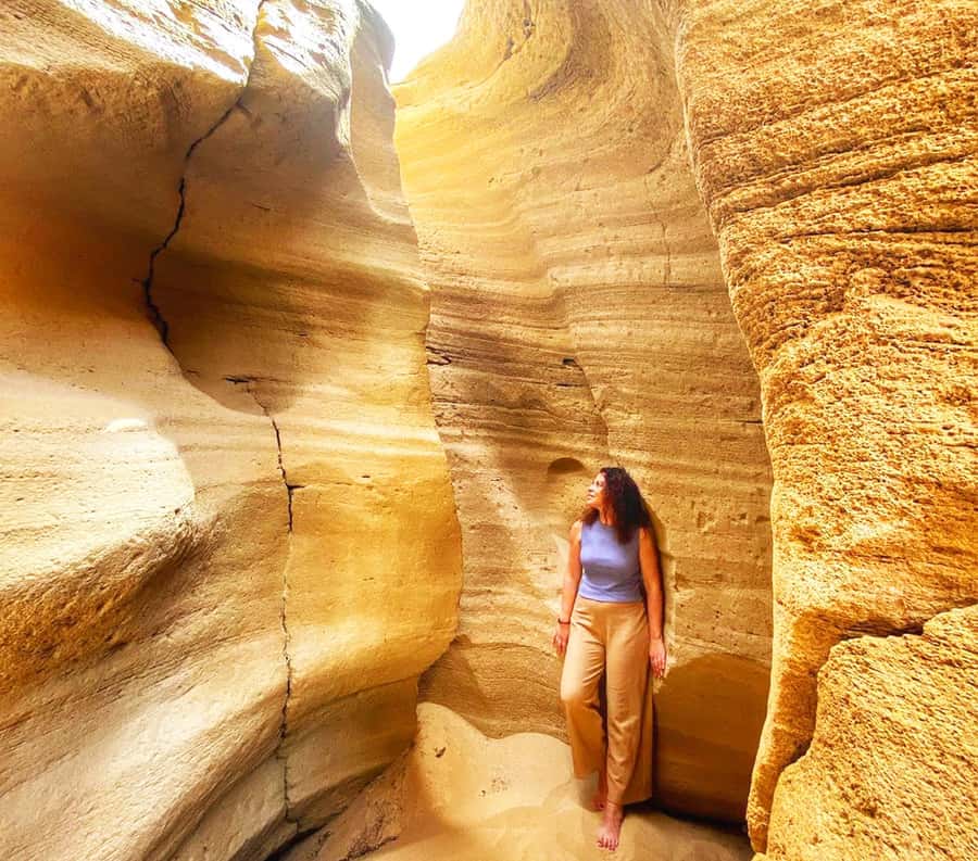Agadir: Sandboarding Guided Experience & Visit to the Canyon - Getting There From Agadir or Taghazout: The Scenic Van Ride