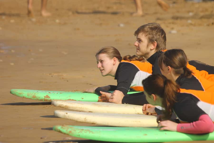 Agadir: Taghazout Beach Surf Lesson with Lunch and Transfer - Lunch on the Beach: Simple Food, Real Recovery