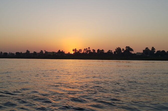 Amazing Sunset sailing by Felucca in Luxor -2 Hours (Private) - Tea, Bottled Water, and the Small Onboard Comforts That Matter