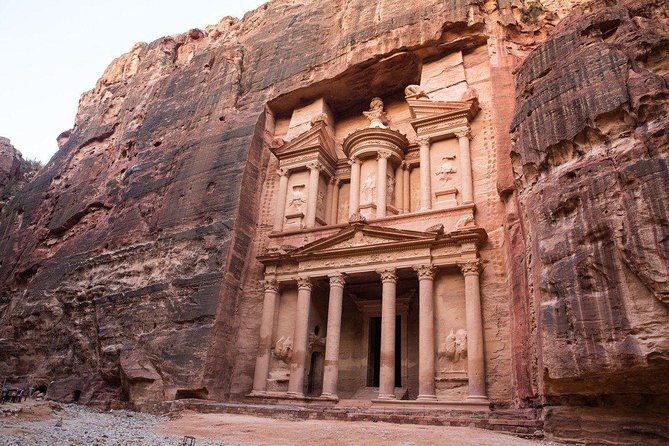 Amman Petra Full-Day Trip - Stop 1: Amman Pickup and the 3-Hour Desert Drive (With One Break)