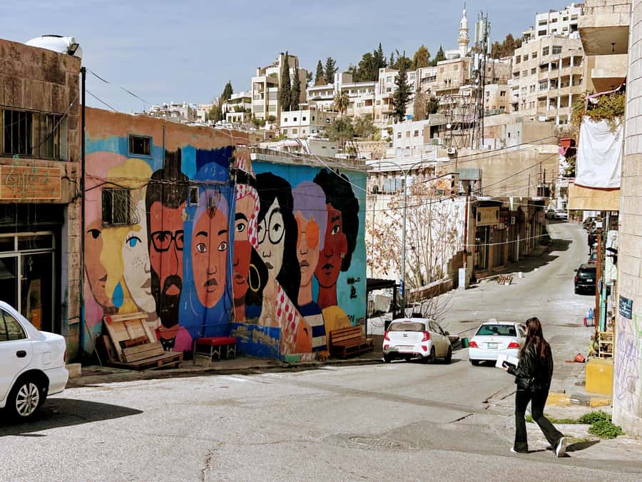 Amman Walking Tour: Hidden Gems, Culture & Street Food - The guides: why the conversation feels like value, not filler