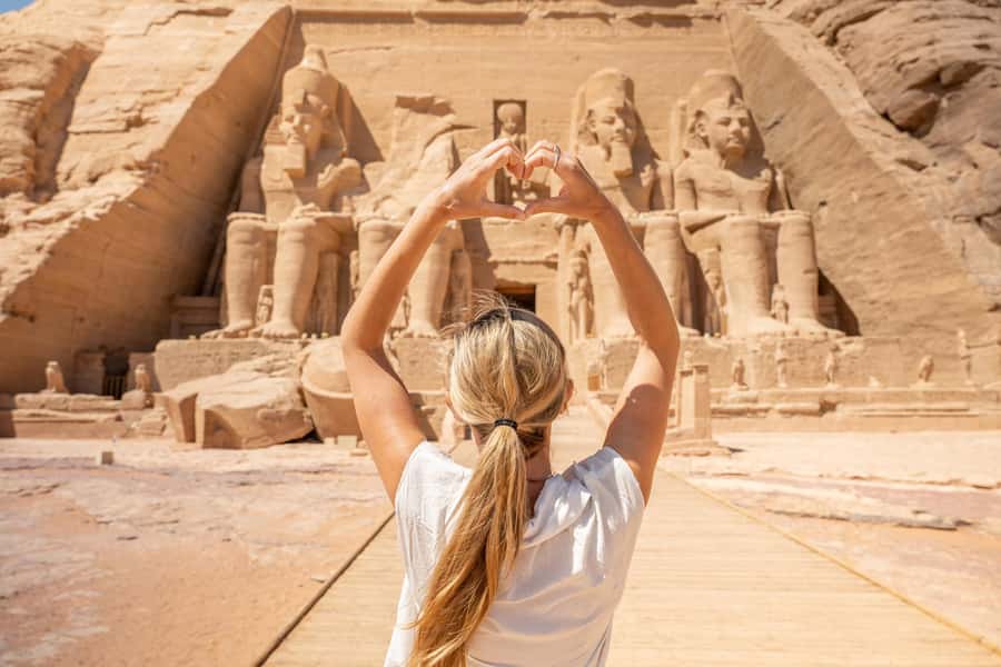 Aswan: Abu Simbel Group Tour with Guide and Entrance Fees - Key things to know before you go