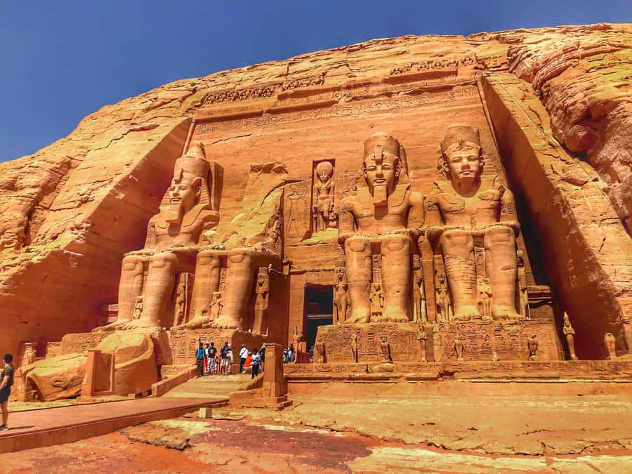 Aswan: Abu Simbel Group Tour with Guide and Entrance Fees - What you’ll feel on the day: group energy vs. personal space