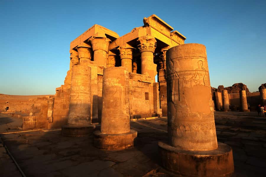 Aswan: Edfu and Kom Ombo Day Tour with Luxor Transfer - The drive to Luxor: AC comfort, bumpy roads, and how to handle it