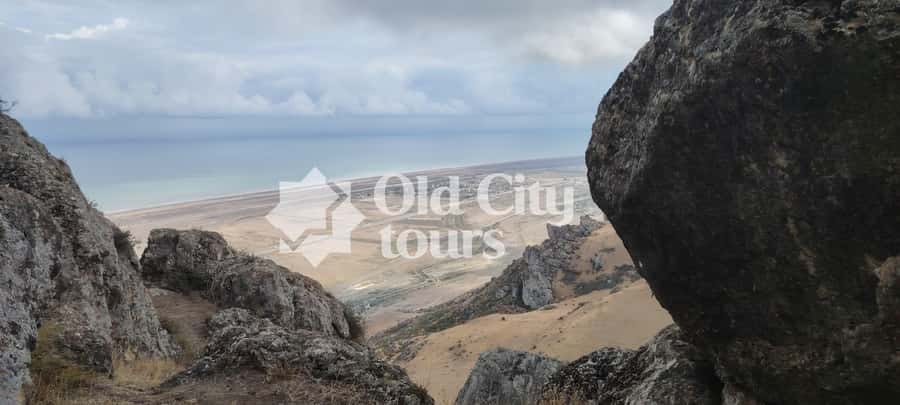 Baku: Candy Mountain, Pink Lake, Besh Barmag Dag and Mosque - Why This Baku Day Trip Works: Oil, Faith, and Striped Mountains