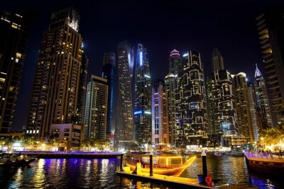 Big Bus Dubai Open Top Night Tour - Where you board at 7:00 pm, and how to avoid the classic “wrong stop” problem