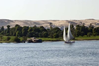 Cairo: 1 or 2-Hour Felucca Ride on the Nile with Transfers - The felucca experience: what it feels like on the water