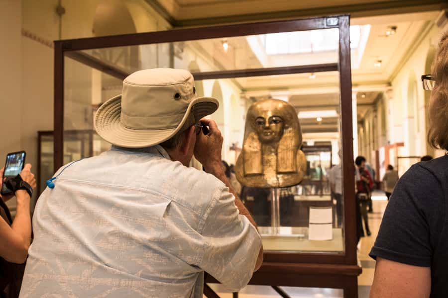 Cairo: Egyptian Museum, Pyramids & Bazaar Tour - Camel Rides and Carriage Options at the Giza Plateau