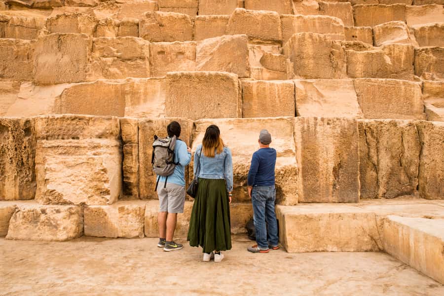 Cairo: Egyptian Museum, Pyramids & Bazaar Tour - The Sphinx Stop: The Photo Moment That Matters