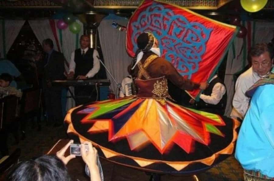 Cairo: Nile Dinner Cruise with Belly Dancer Show with Pickup - Dinner onboard: open buffet, real value, and the limits