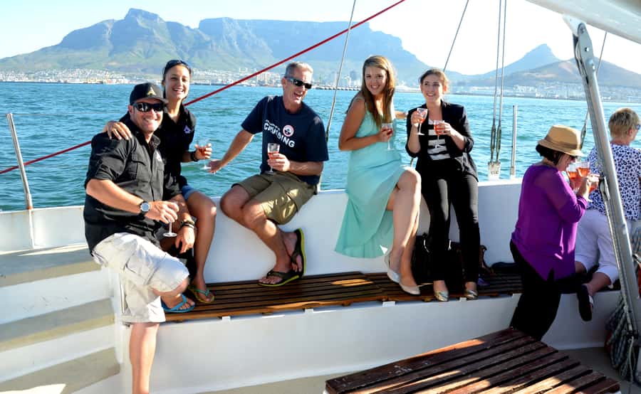 Cape Town: 1-Hour Pre-Sunset Champagne Cruise - From V&A Waterfront to the Atlantic: what you’ll actually see
