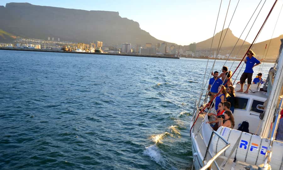 Cape Town: 1-Hour Pre-Sunset Champagne Cruise - How the one-hour schedule feels (and why it can still be worth it)