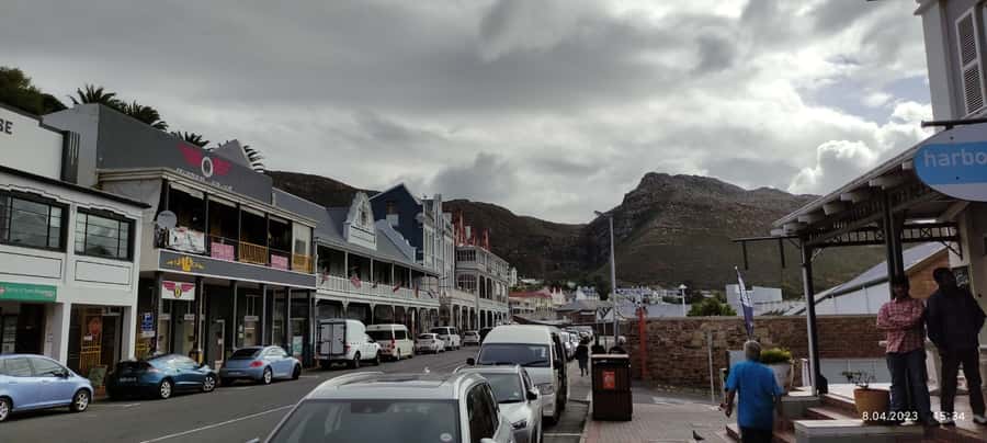 Cape Town: Cape of Good Hope, Seals and Penguins Day Tour - Noordhoek Farm Village and the ostrich stop
