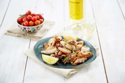 Cape Town: Coastal Cruise & 2-Course Lunch Combo - Meeting point at V&A Waterfront: get there before your boarding mood