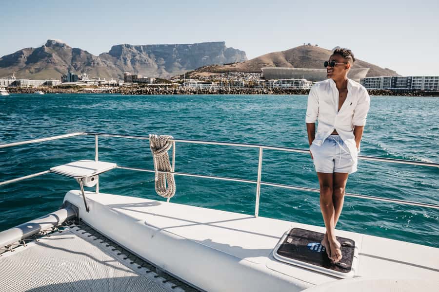 Cape Town: Coastal Cruise & 2-Course Lunch Combo - Lunch ashore: City Grill vs Raj, and what limited menus mean