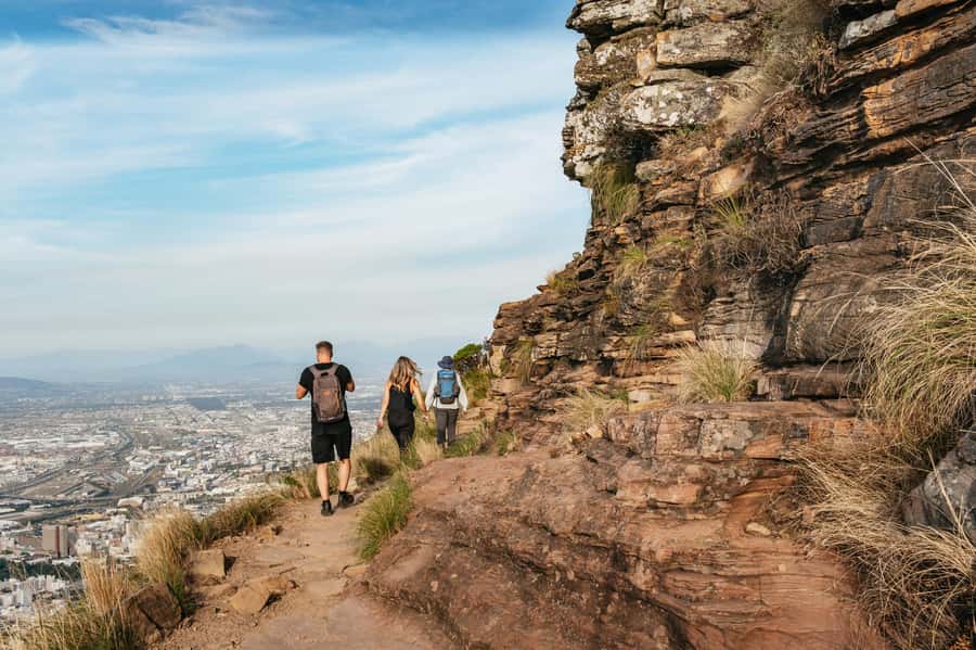 Cape Town: Guided Lion's Head Hike at Sunrise or Sunset - The summit moment: coffee, snacks, and the best light for photos