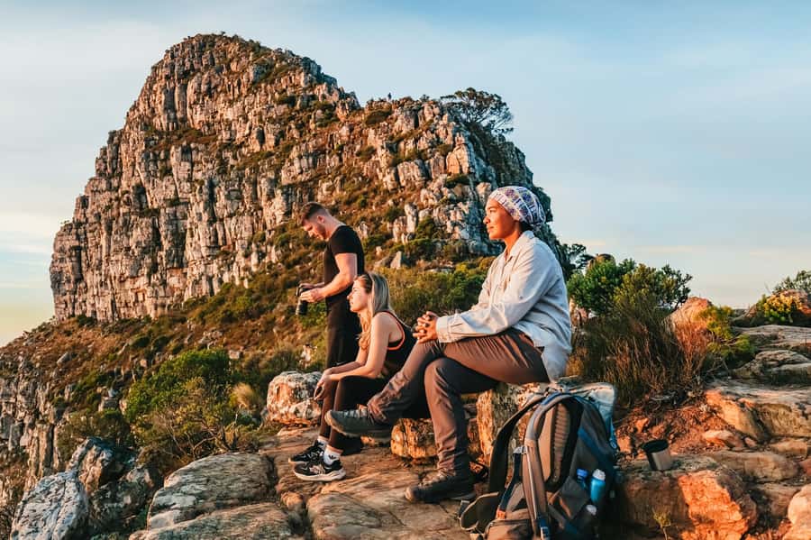 Cape Town: Guided Lion's Head Hike at Sunrise or Sunset - How the guide helps you feel safe on a scramble-style trail