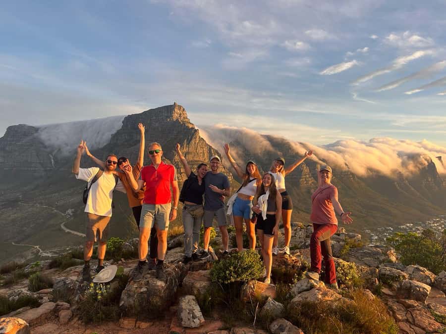 Cape Town: Lion's Head Sunrise or Sunset Guided Hike - Stop-by-stop: what the top-to-bottom flow feels like