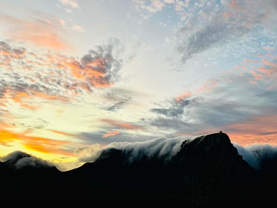 Cape Town: Lion's Head Sunrise or Sunset Hike - Sunrise vs sunset: which one suits your energy and your camera