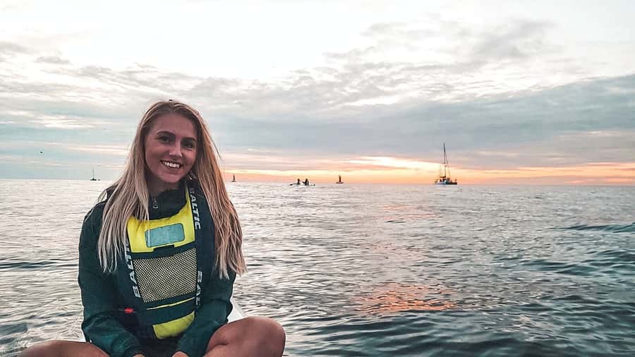 Cape Town: Marine Life Kayak Tour From the V&A Waterfront - Marine life sightings: how to think about dolphins, whales, seals, penguins