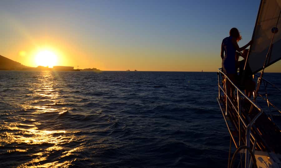 Cape Town: Sunset Champagne Cruise - Meeting point at Shop 5: don’t overthink it