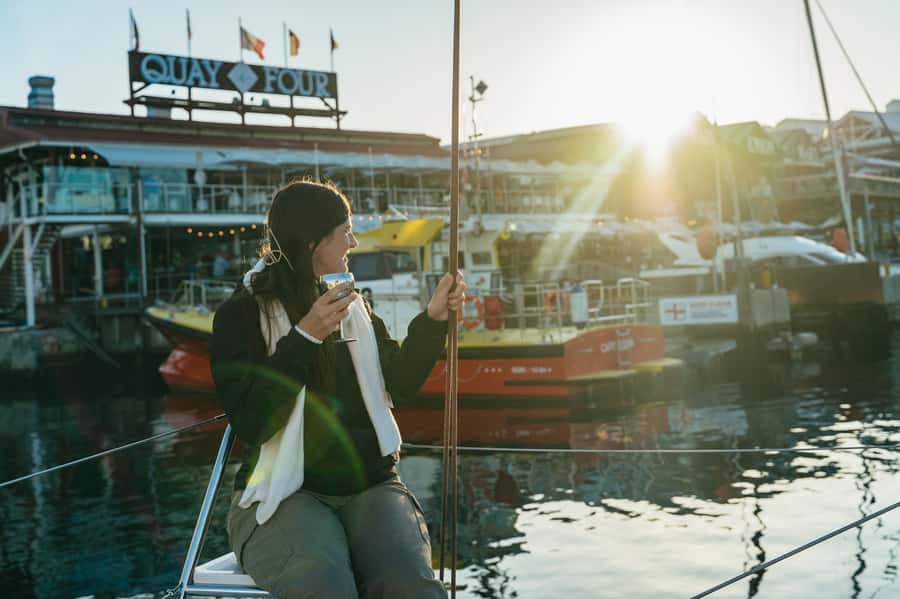 Cape Town: Sunset Champagne Cruise and 3-Course Dinner - A 90-minute sunset sail from the V&A Waterfront