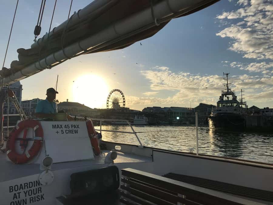 Cape Town: Sunset Cruise from V&A Waterfront with Bubbly - Practical logistics that affect your experience