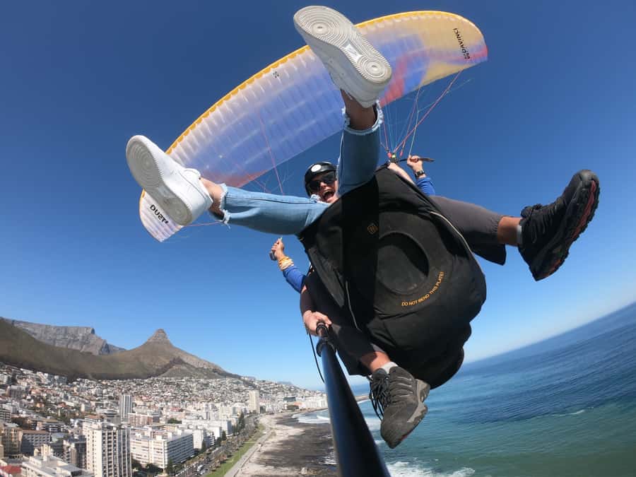 Cape Town: Tandem Paragliding Flight with the Experts - From Harness to Takeoff: What the Run Really Means