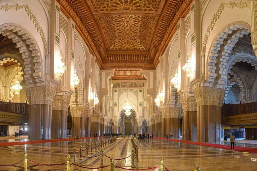 Casablanca: City Tour with Hassan II Mosque Entry Ticket - Old Medina, Corniche Views, and the Anfa/Maarif Quick-Look