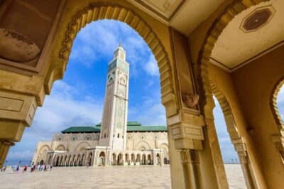 Casablanca: Hassan II Mosque Premium Tour with Entry Ticket - Getting There Comfortably: Minivans, Pickup Options, and Timing