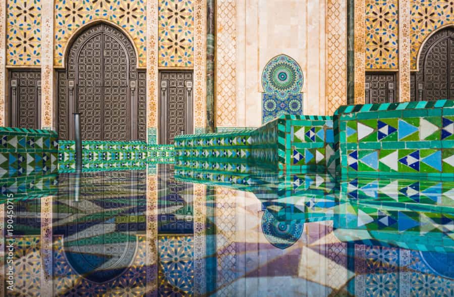 Casablanca: Private Guided Tour with Hassan II Mosque Ticket - Habbous and the central marketplace: shopping and street food without the chaos