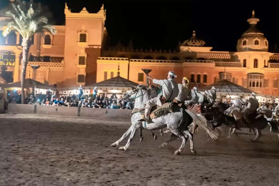 Chez Ali Dinner & Horsemen Show From Marrakech - Small costs and tips that can make or break the night