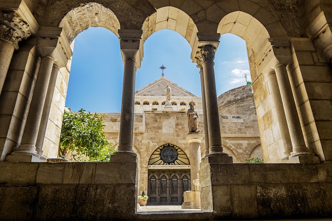 Day Tour to Jerusalem and Bethlehem from Tel Aviv - Mount of Olives and Gethsemane: Photo angles and big-city scale