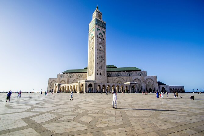 Day Trip To Casablanca from Marrakech - Mohammed V Square: a lively plaza break (15 minutes)